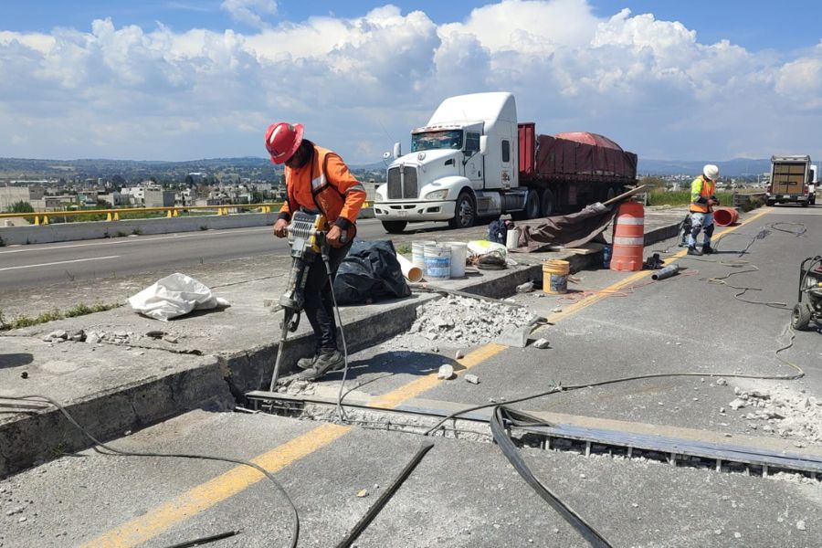 Colocación de juntas de calzada en libramiento progreso